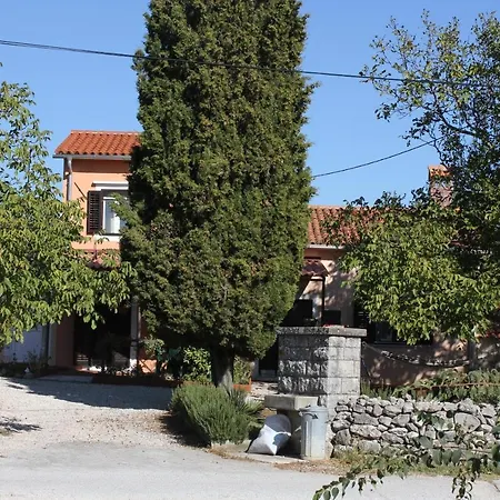 House With A Parking Space Presika, - 7391 בית נופש